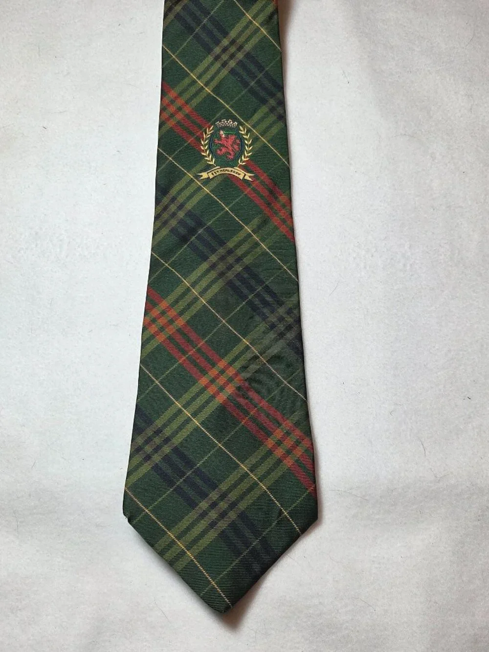 TOMMY HILFIGER Green Yellow Red Tartan Plaid Regimental Crest Classic Tie Preppy